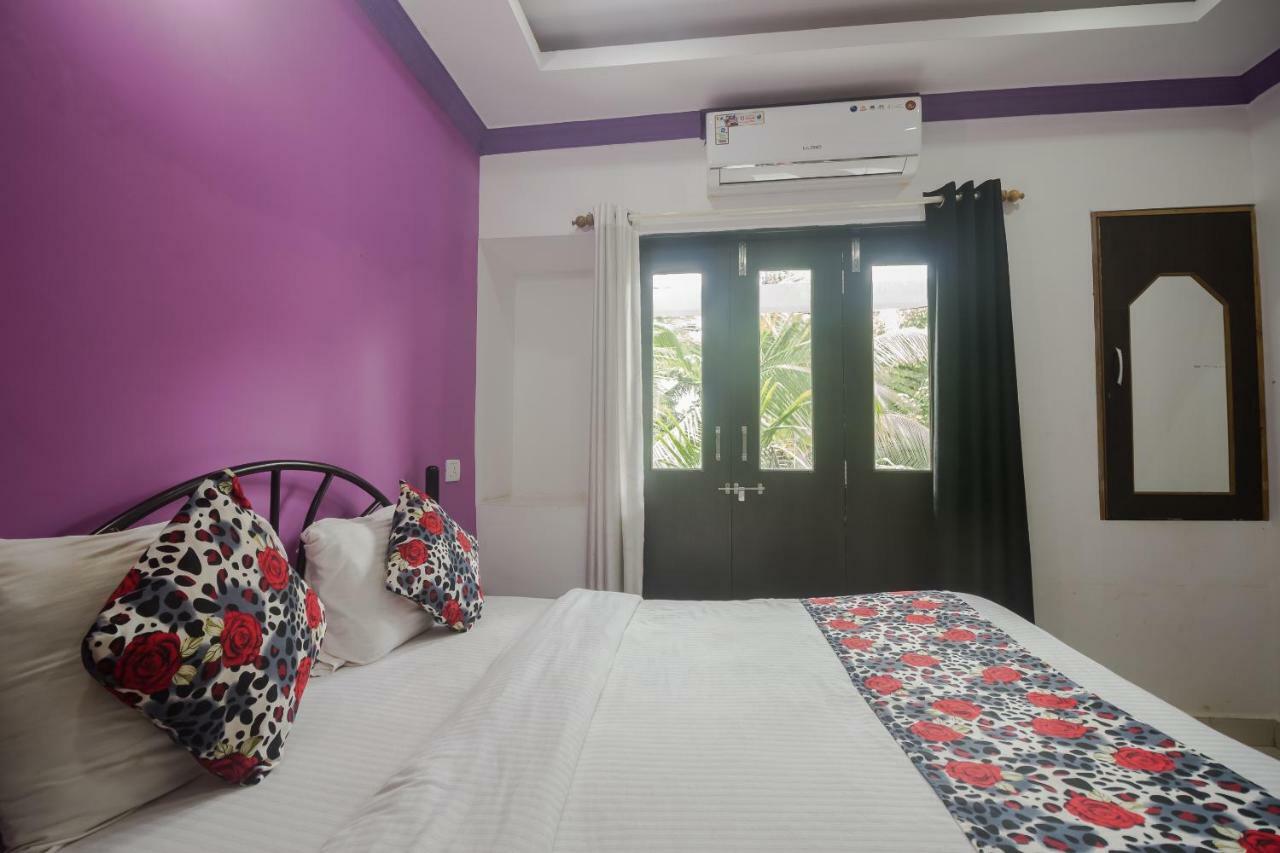 ควีน ออฟ ควีนส์ Hotel กาลังกูติ ภายนอก รูปภาพ